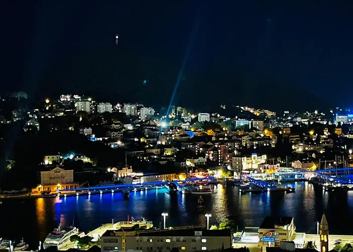 アパート Makris No3 ドゥブロブニク