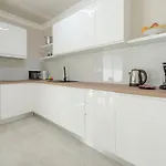 Makris No3 شقة *