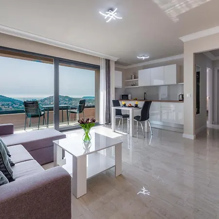 Makris No3 Lejlighed *