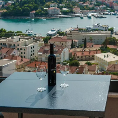 Makris No3 Apartmán *