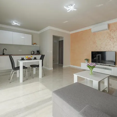 Appartement Makris No3 *