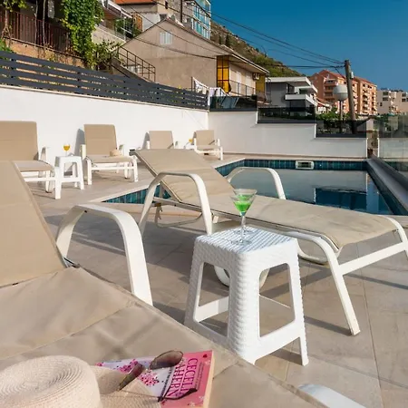 Makris No3 Appartement *