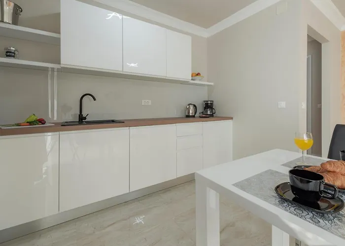Makris No3